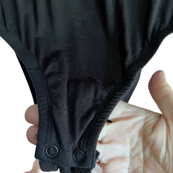 Torrid black lace choker collar sleeveless bodysuit 1 - Picture 4 of 10